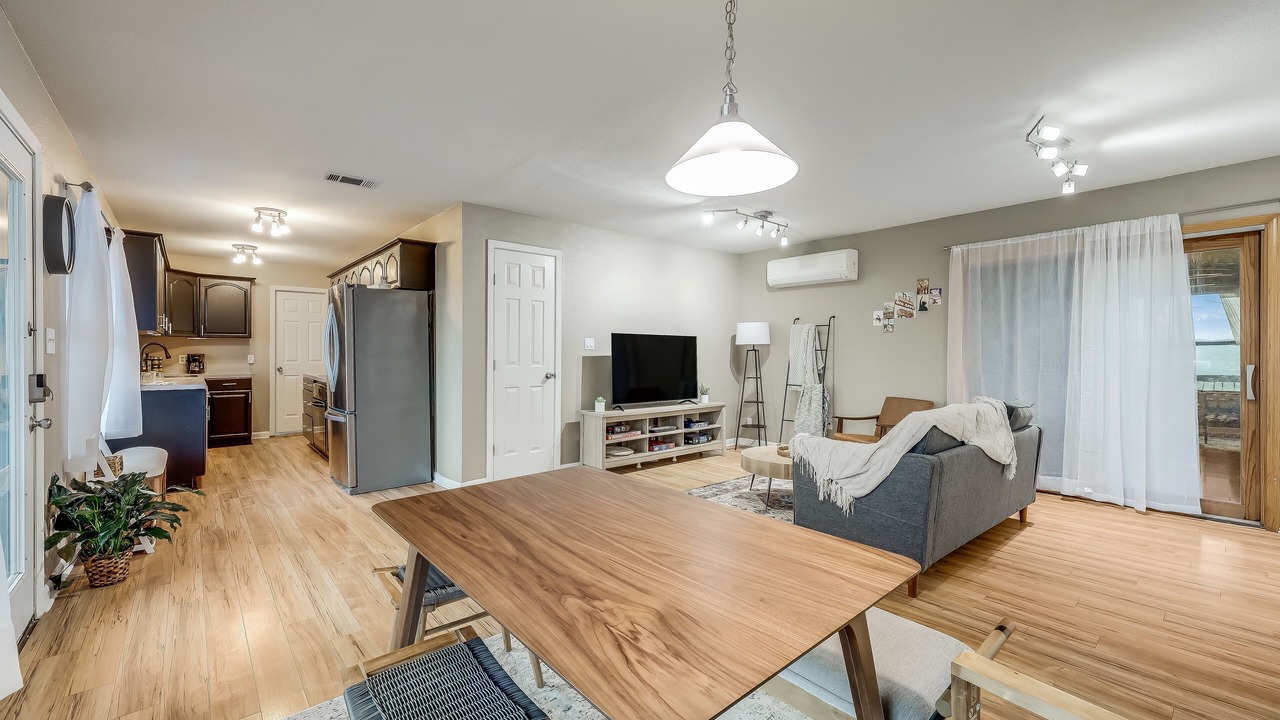 Photo of Livingroom in Leander
