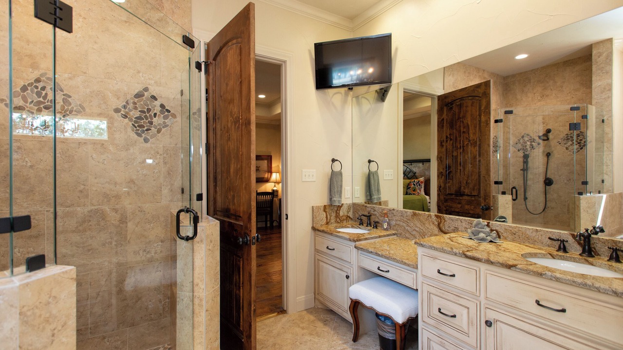 Photo of Bathroom in Enchanted Oaks