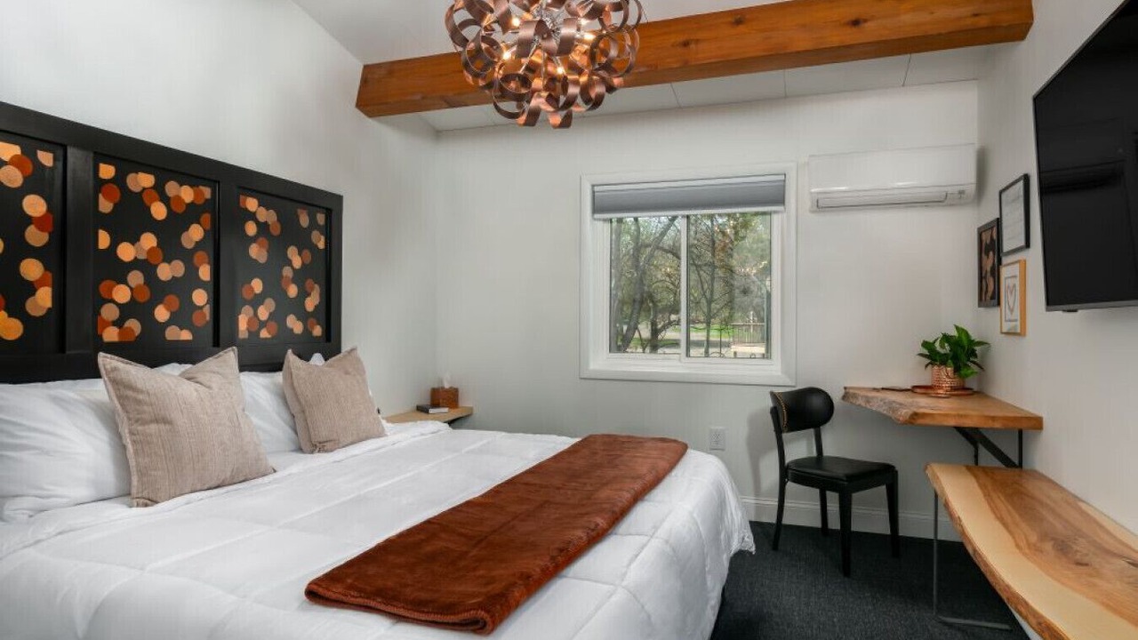 Photo of Bedroom in Ellicottville