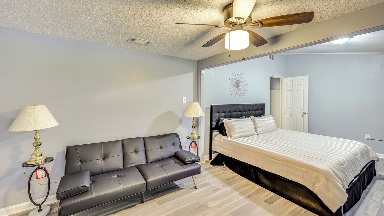 Photo of Bedroom in Pine Bluff