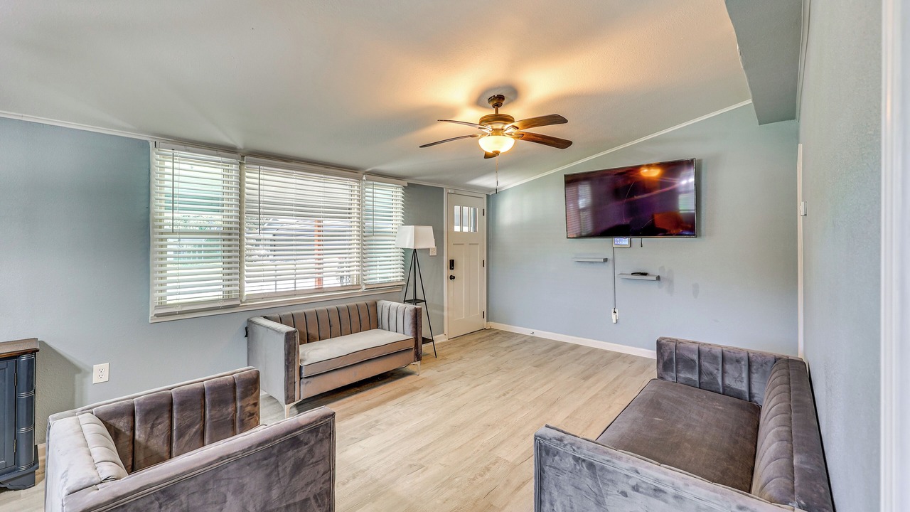 Photo of Livingroom in Pine Bluff