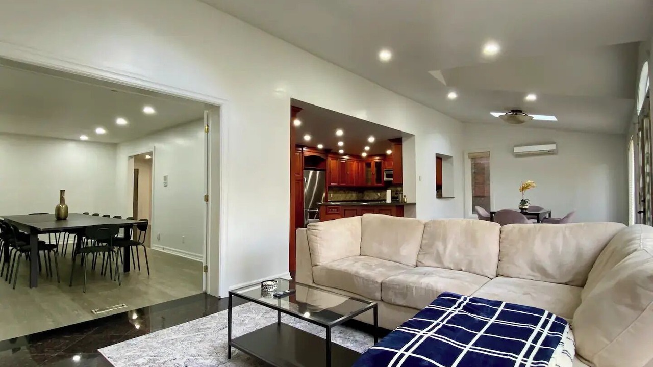 Photo of Livingroom in Richmond Hill