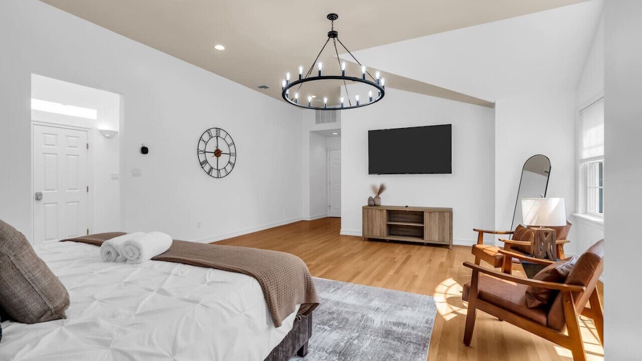 Photo of Bedroom in Airmont