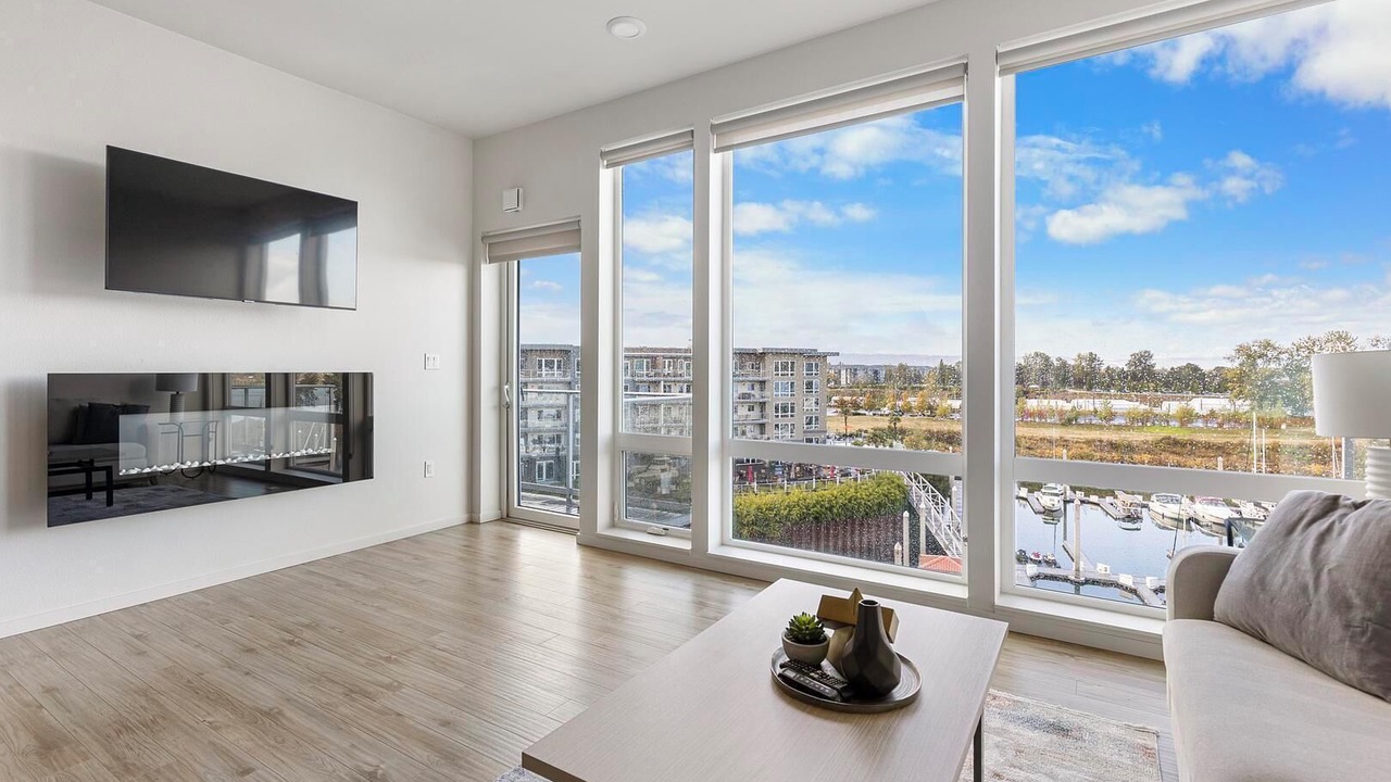 Photo of Livingroom in Hayden Island