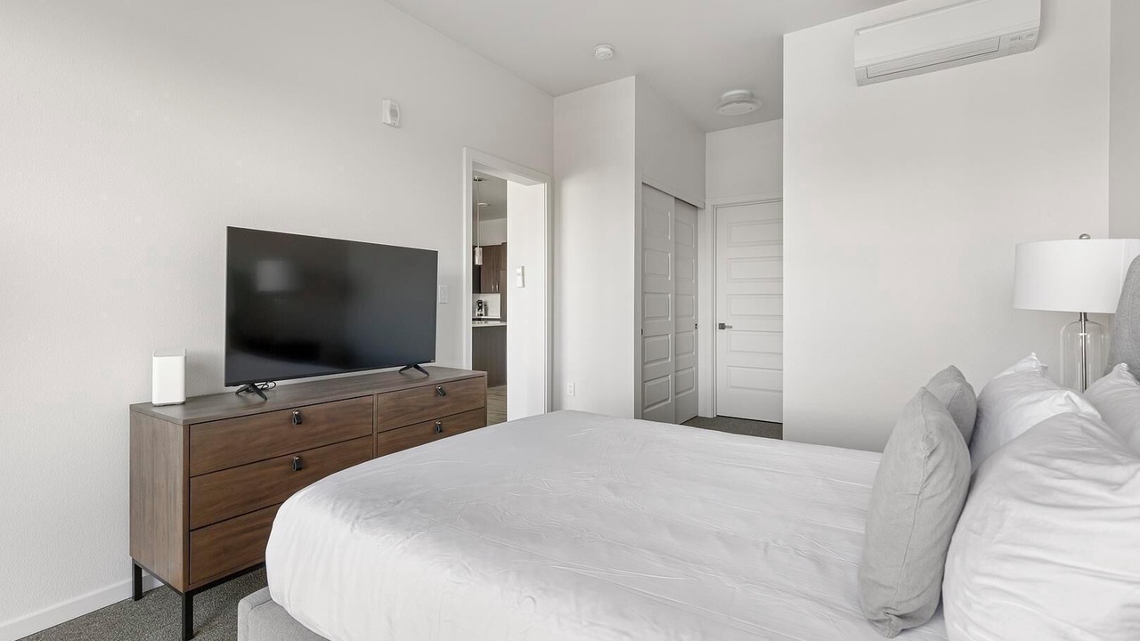 Photo of Bedroom in Hayden Island