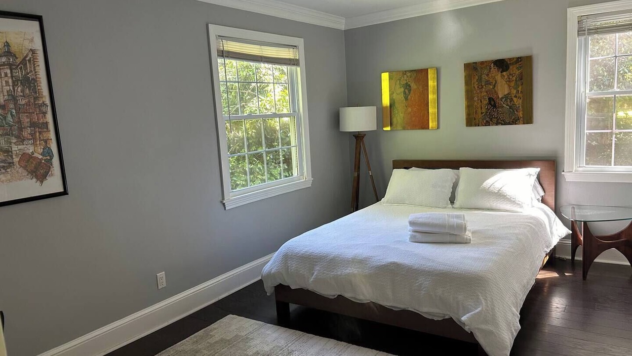 Photo of Bedroom in Forest Hills