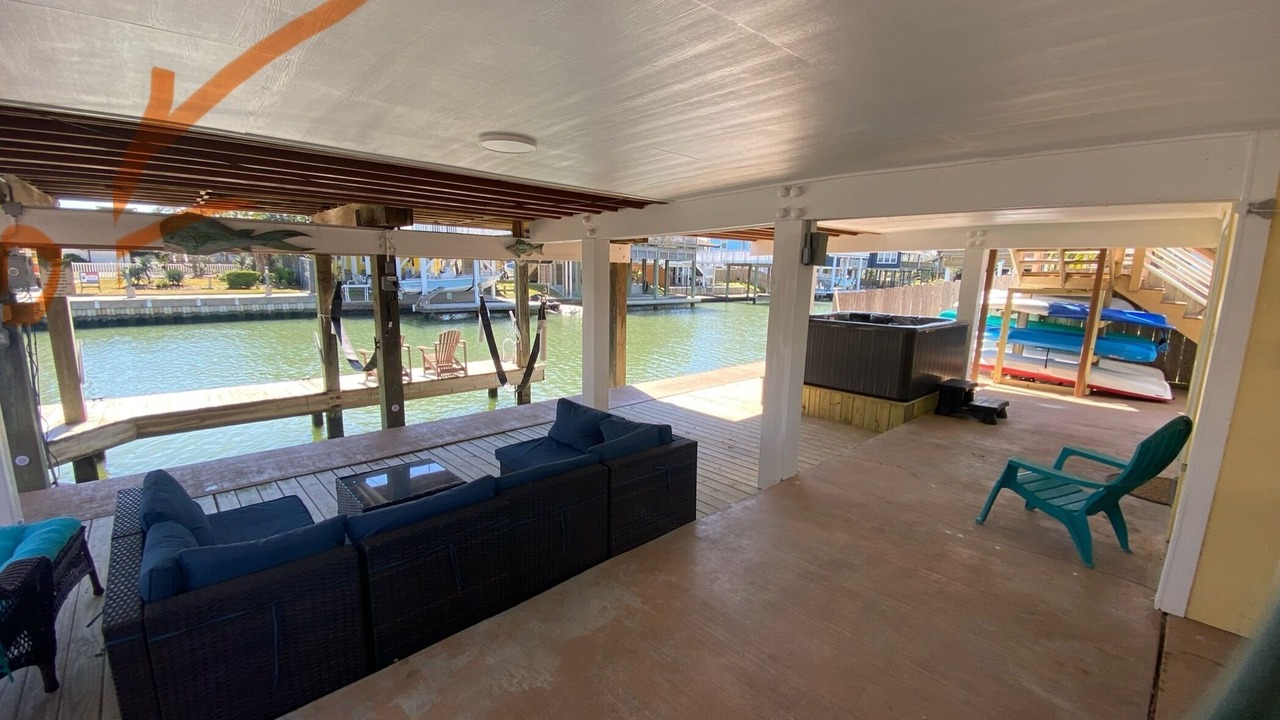 Photo of Patio Balcony in Jamaica Beach