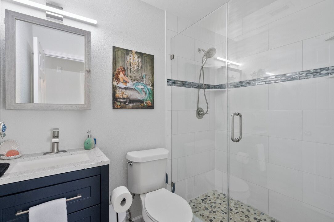 Photo of Bathroom in Jamaica Beach