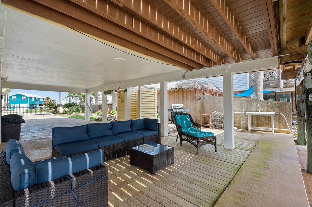 Photo of Patio Balcony in Jamaica Beach