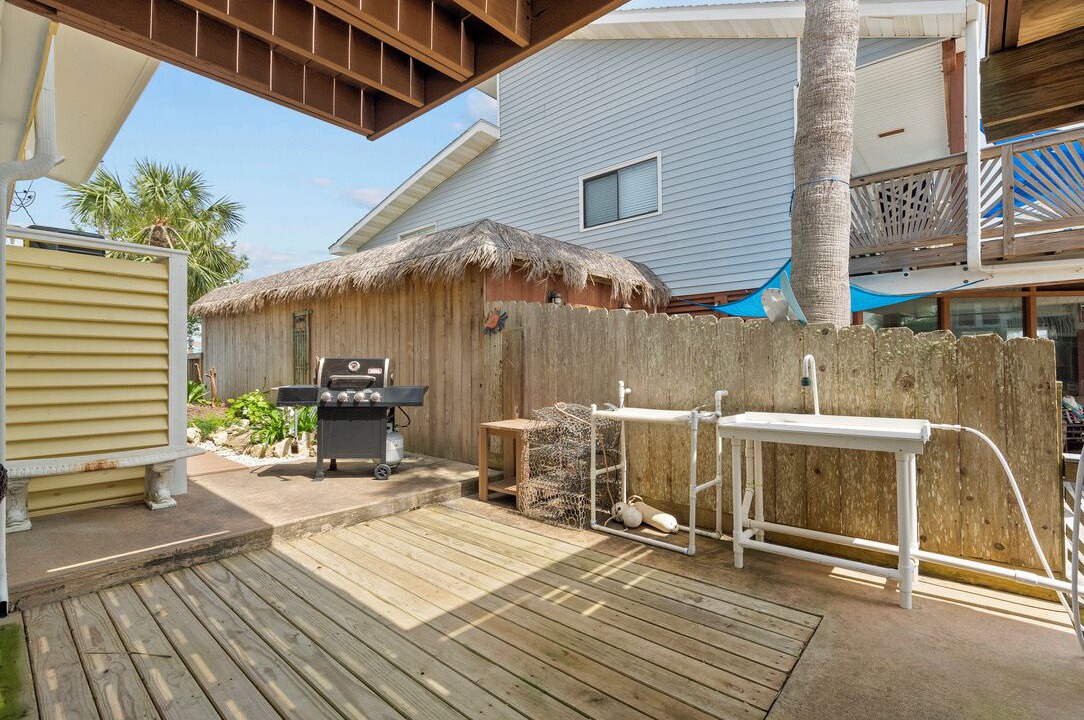 Photo of Patio Balcony in Jamaica Beach