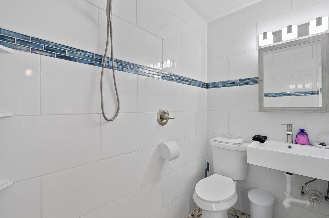 Photo of Bathroom in Jamaica Beach