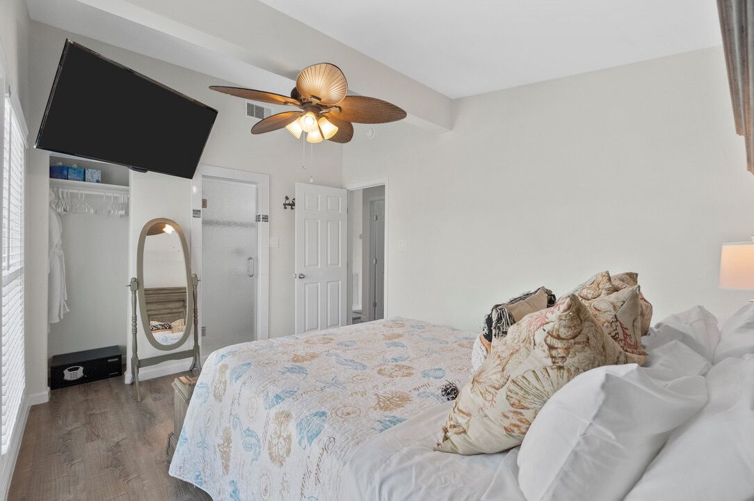 Photo of Bedroom in Jamaica Beach