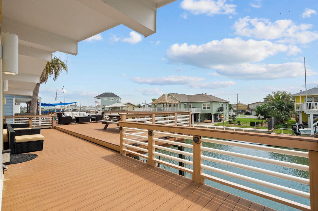 Photo of Patio Balcony in Jamaica Beach