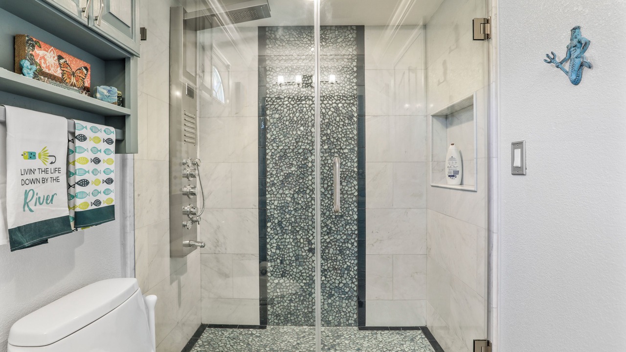 Photo of Bathroom in Discovery Bay