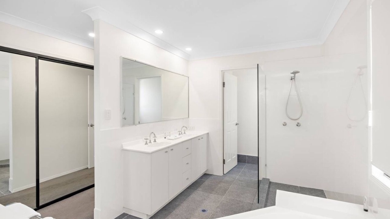 Photo of Others in Redland Bay