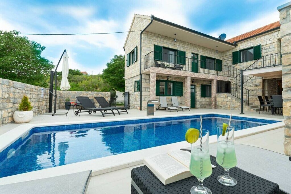 Photo of Outdoor in Lisane Ostrovicke