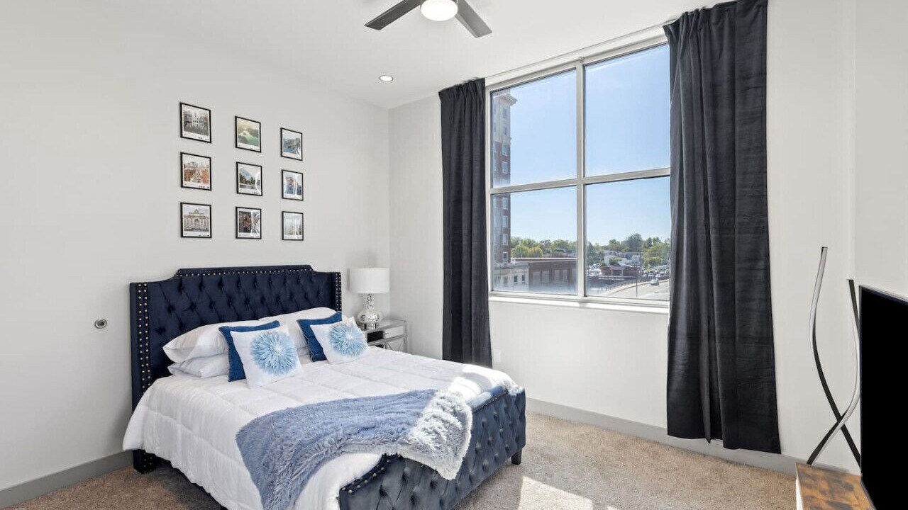 Photo of Bedroom in Downtown