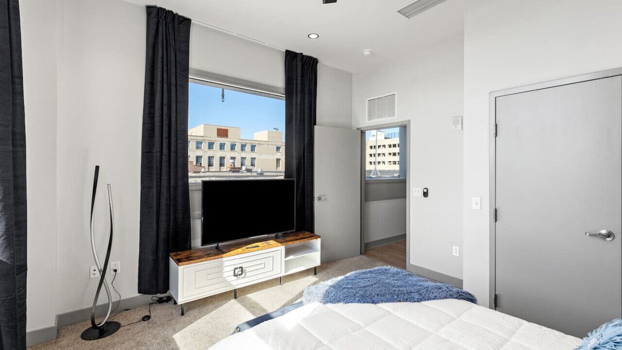 Photo of Bedroom in Downtown