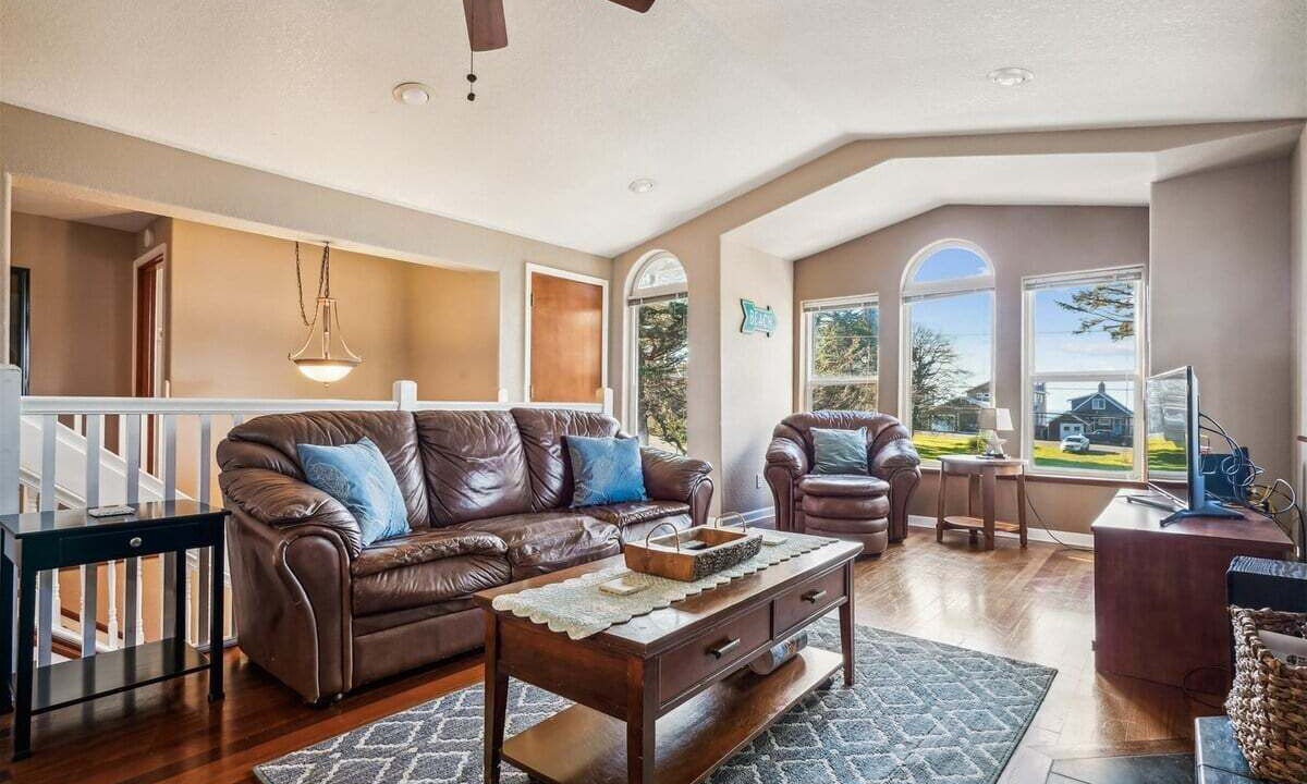 Photo of Bedroom in Downtown Cannon Beach