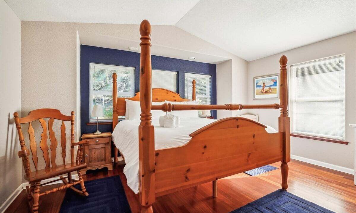 Photo of Others in Downtown Cannon Beach