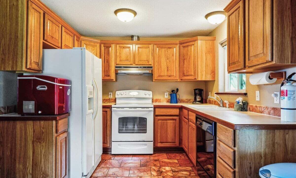 Photo of Others in Downtown Cannon Beach