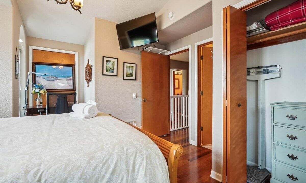 Photo of Others in Downtown Cannon Beach