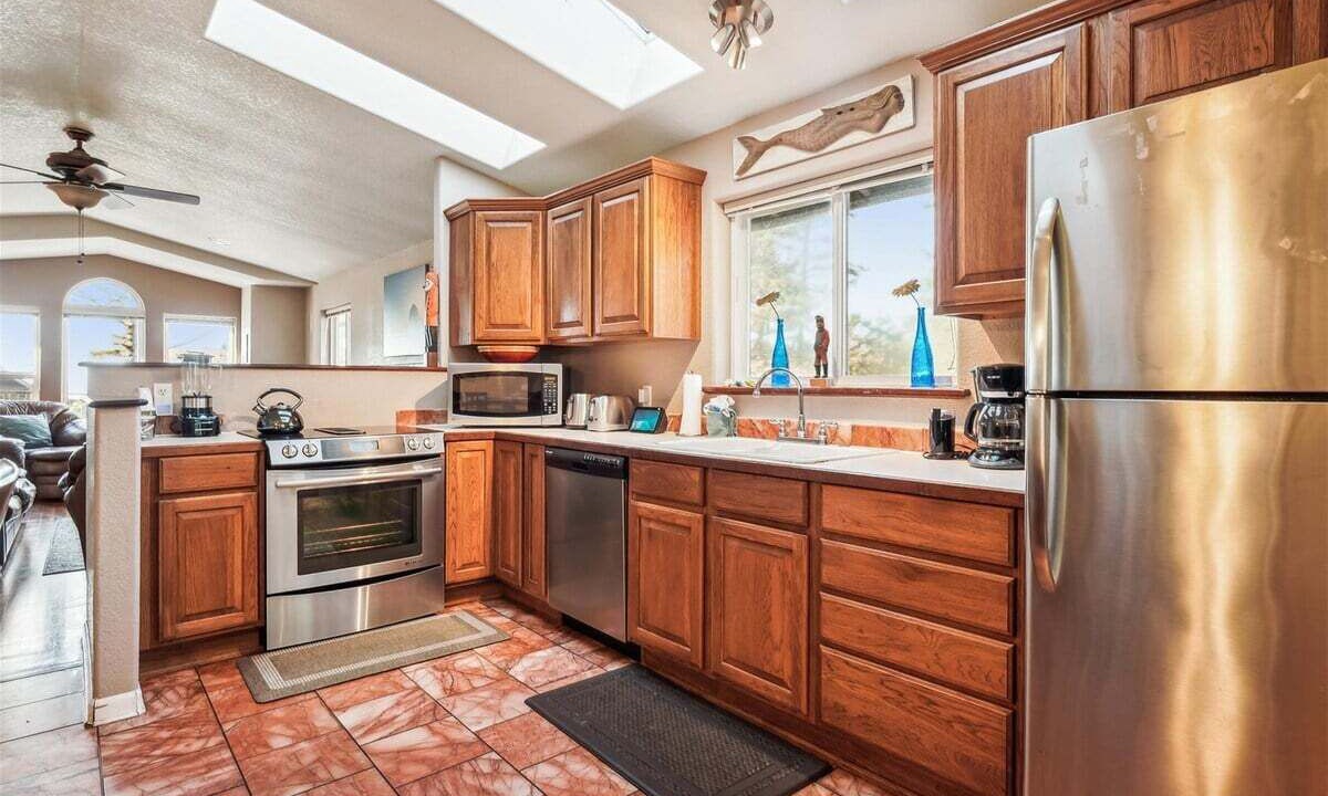 Photo of Others in Downtown Cannon Beach