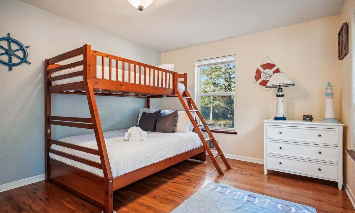 Photo of Bedroom in Downtown Cannon Beach