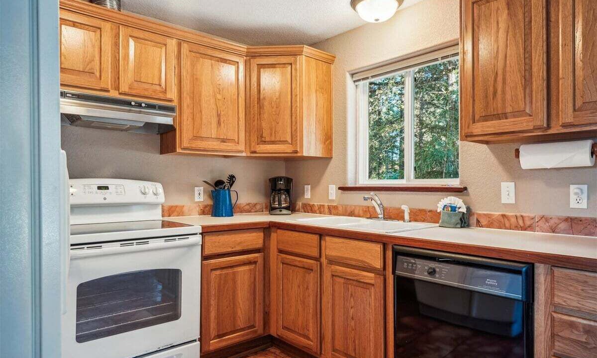 Photo of Others in Downtown Cannon Beach