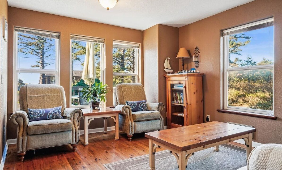 Photo of Bedroom in Downtown Cannon Beach