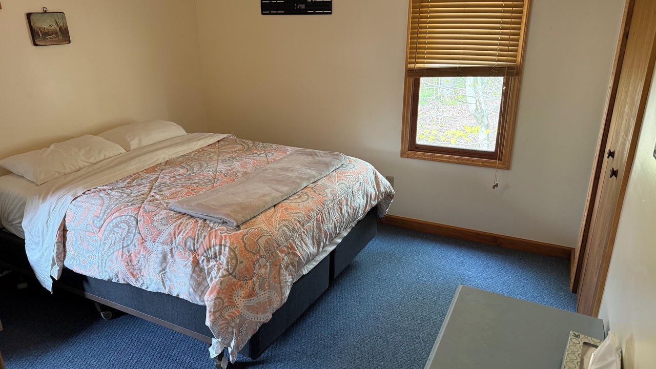 Photo of Bedroom in Sandy Creek