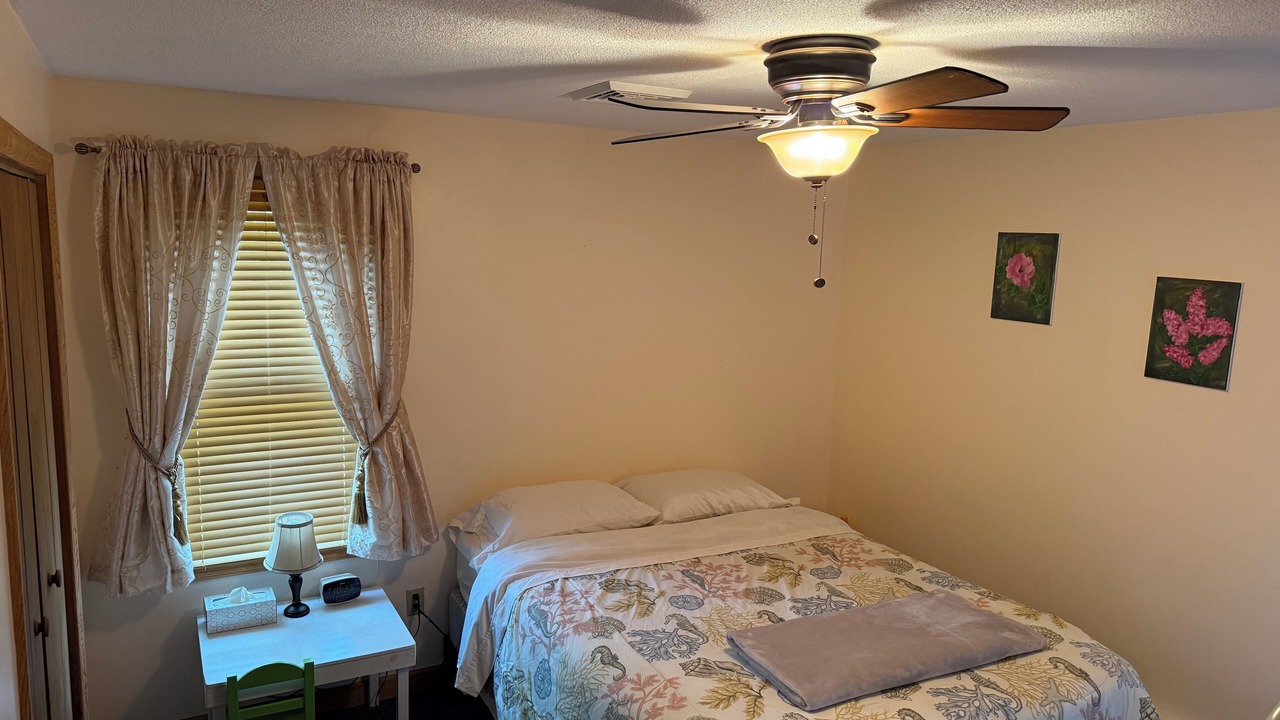 Photo of Bedroom in Sandy Creek