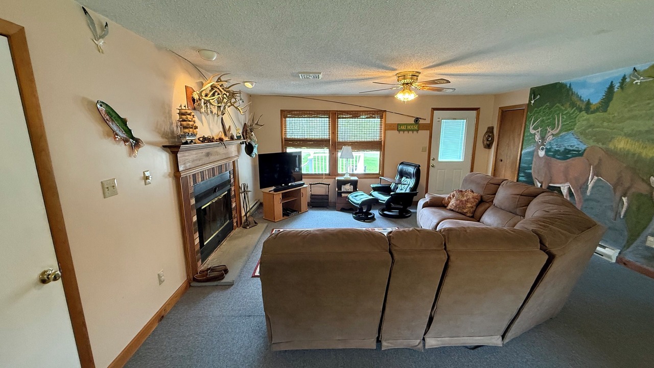 Photo of Livingroom in Sandy Creek