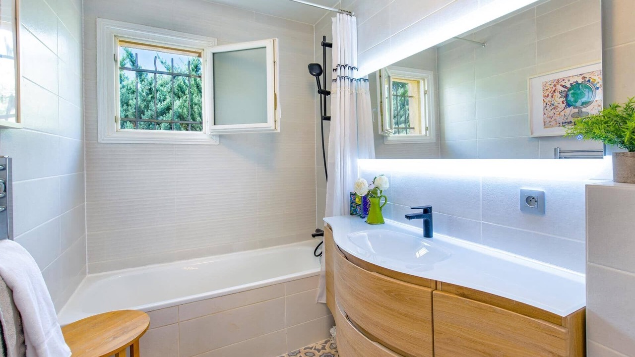 Photo of Others in Tourtour