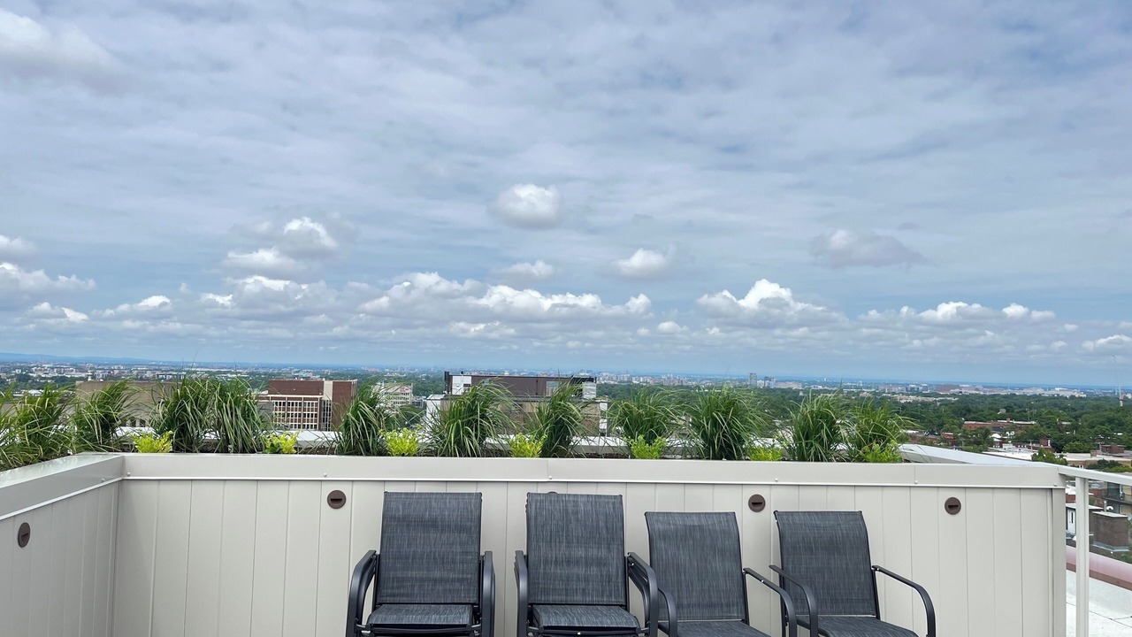 Photo of Patio Balcony in Cote-Des-Neiges—Notre-Dame-De-Grace