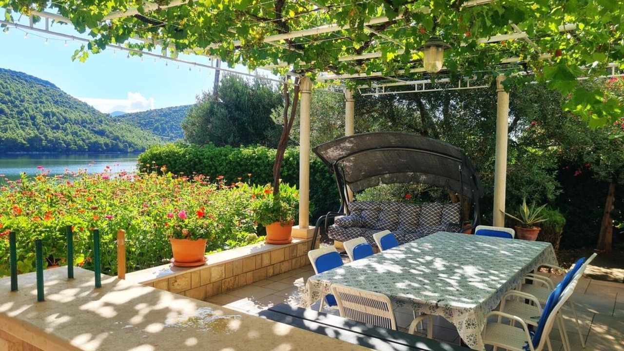 Photo of Outdoor in Broce