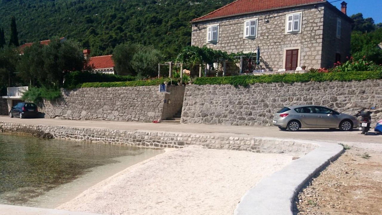 Photo of Outdoor in Broce