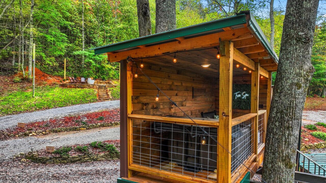 Photo of Outdoor in Hayesville