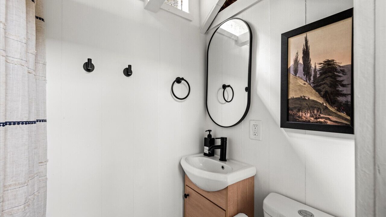 Photo of Bathroom in Hayesville