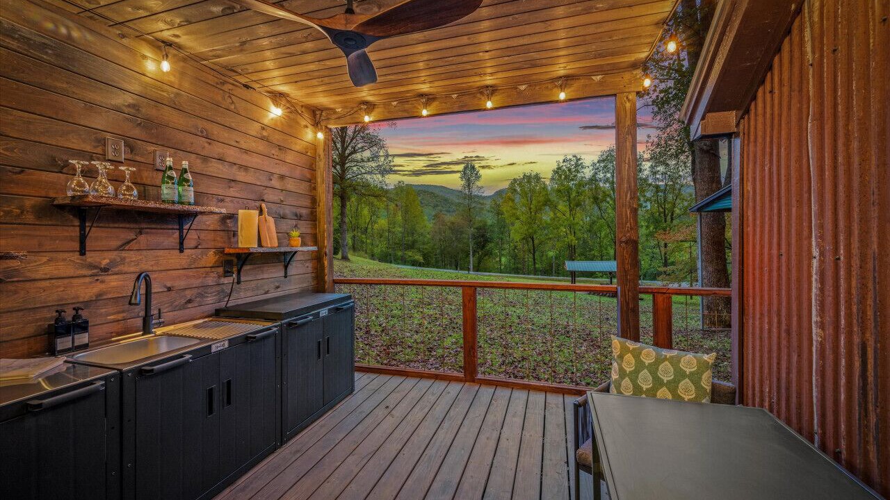 Photo of Outdoor in Hayesville