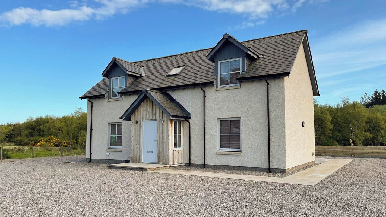 Photo of Others in Tain