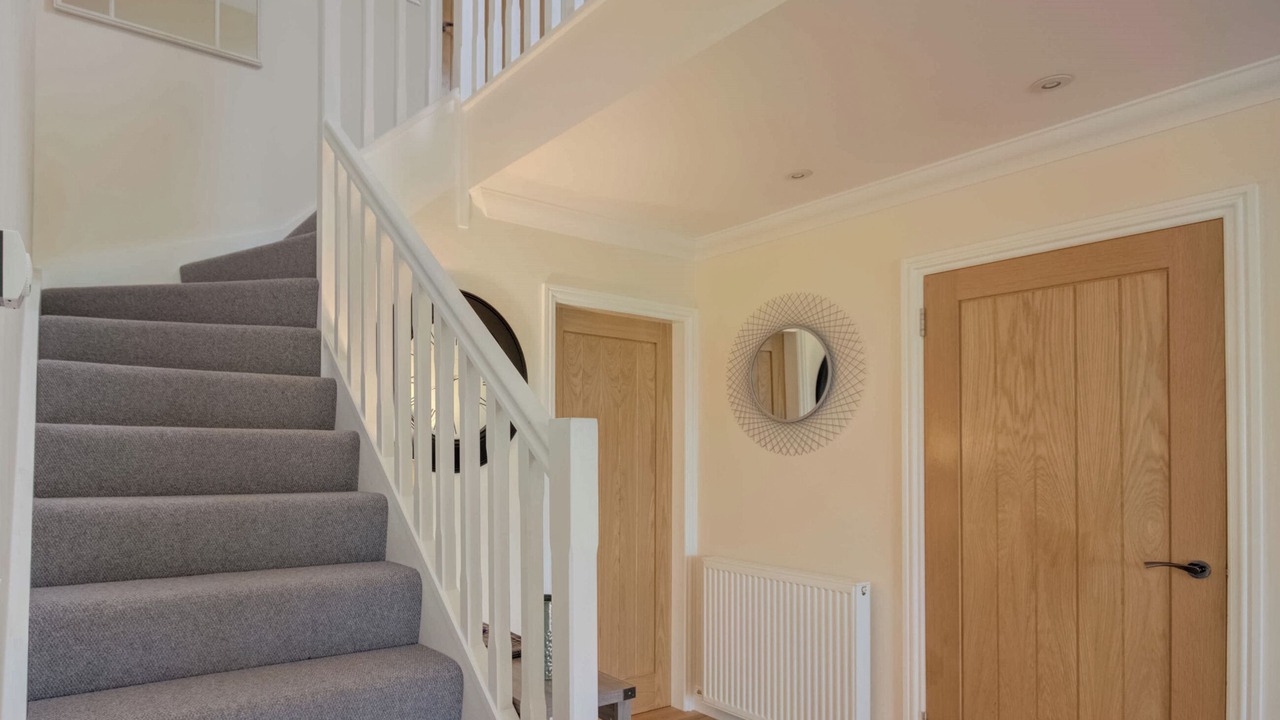 Photo of Others in Tain