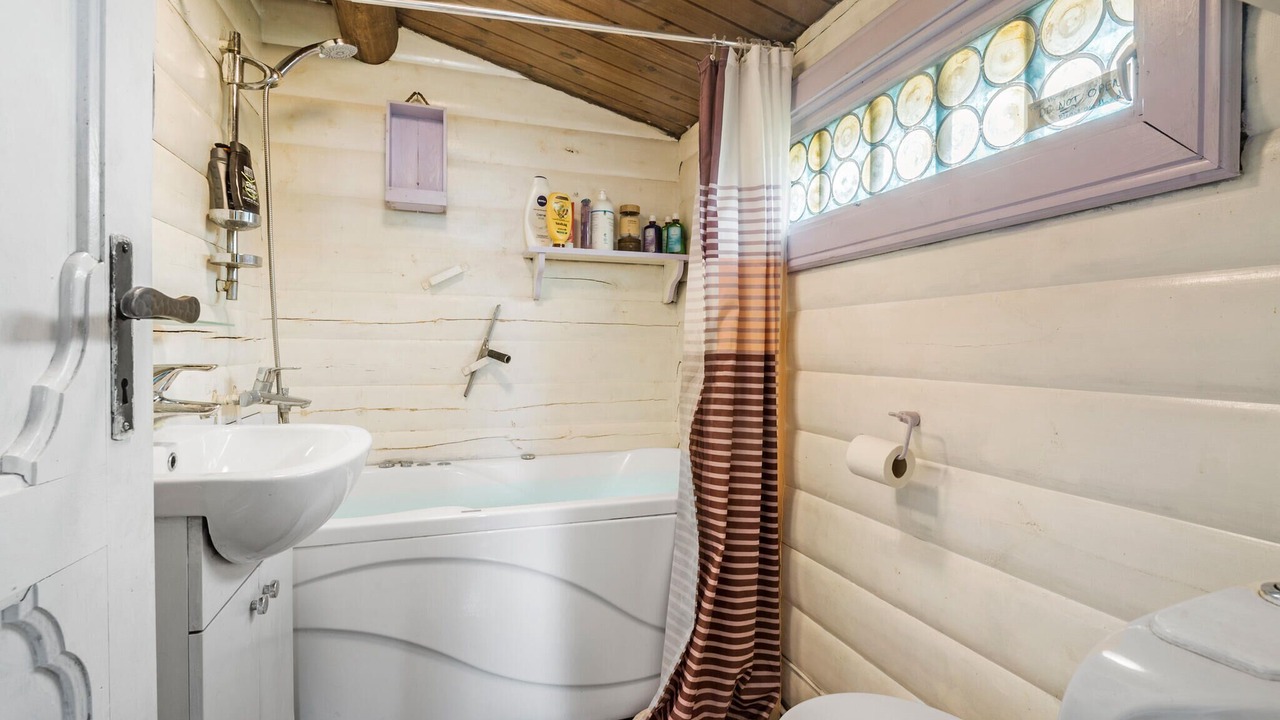 Photo of Bathroom in Frolunde