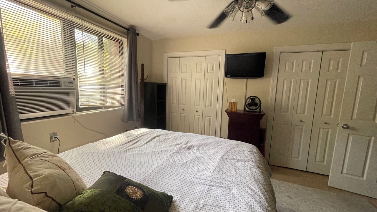 Photo of Bedroom in North Rosslyn