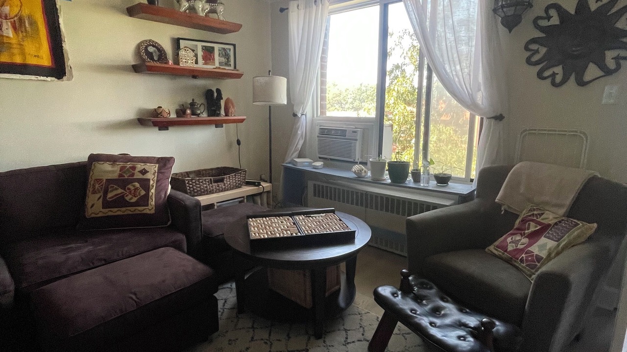 Photo of Livingroom in North Rosslyn