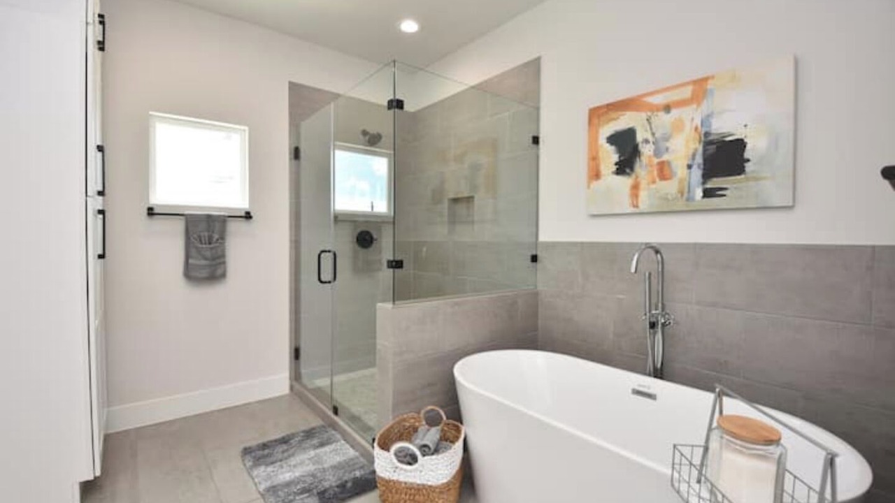 Photo of Bathroom in East Downtown Houston