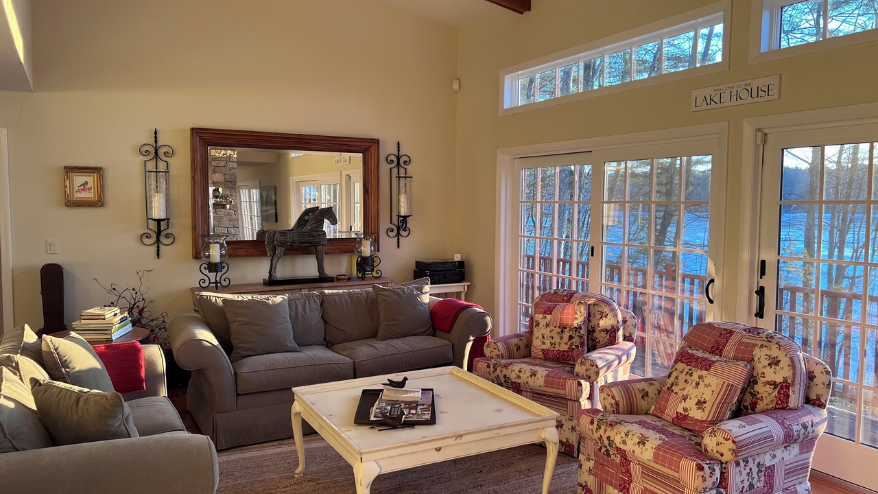 Photo of Livingroom in Goshen