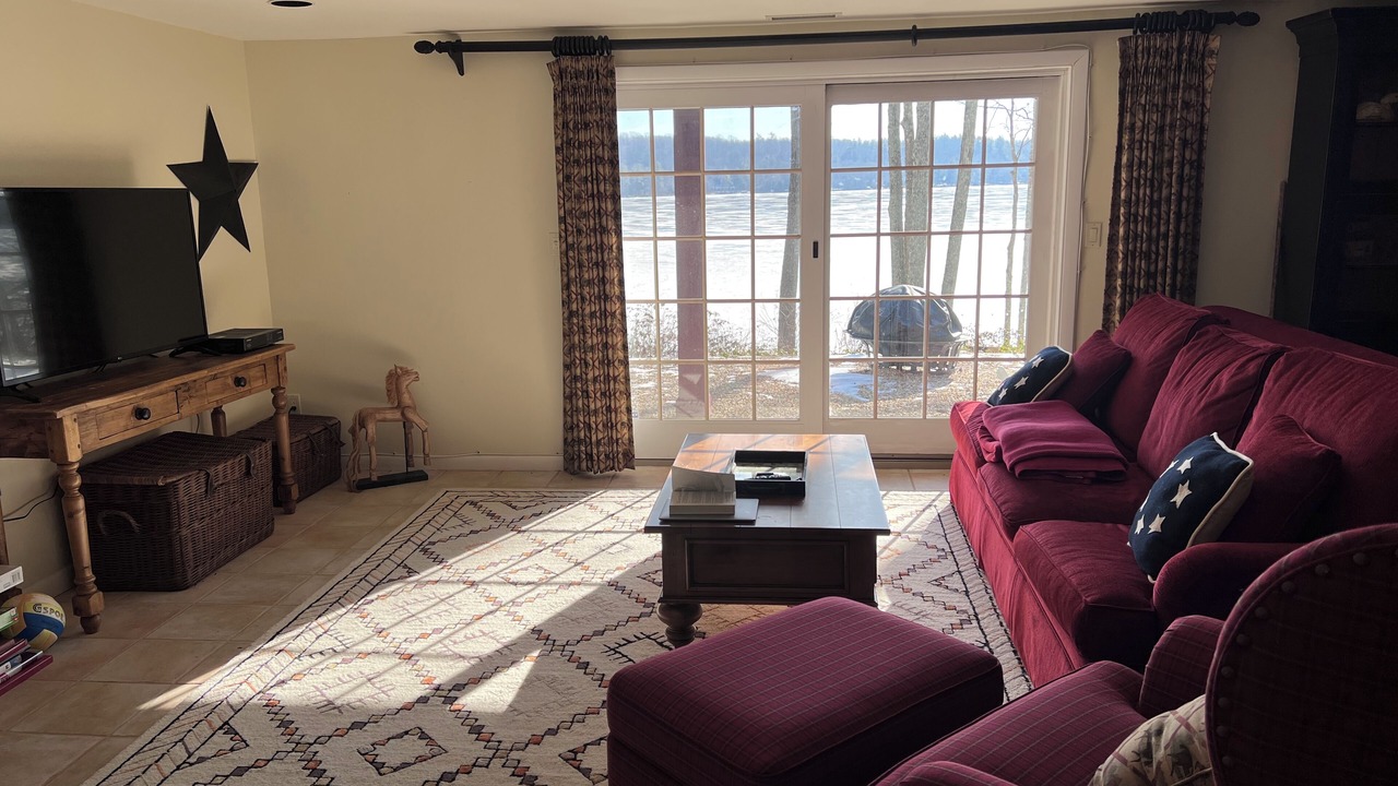 Photo of Livingroom in Goshen