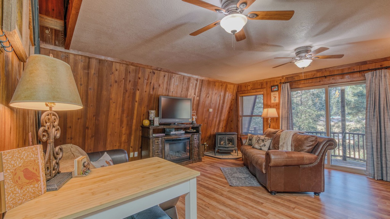 Photo of Livingroom in Cloudcroft