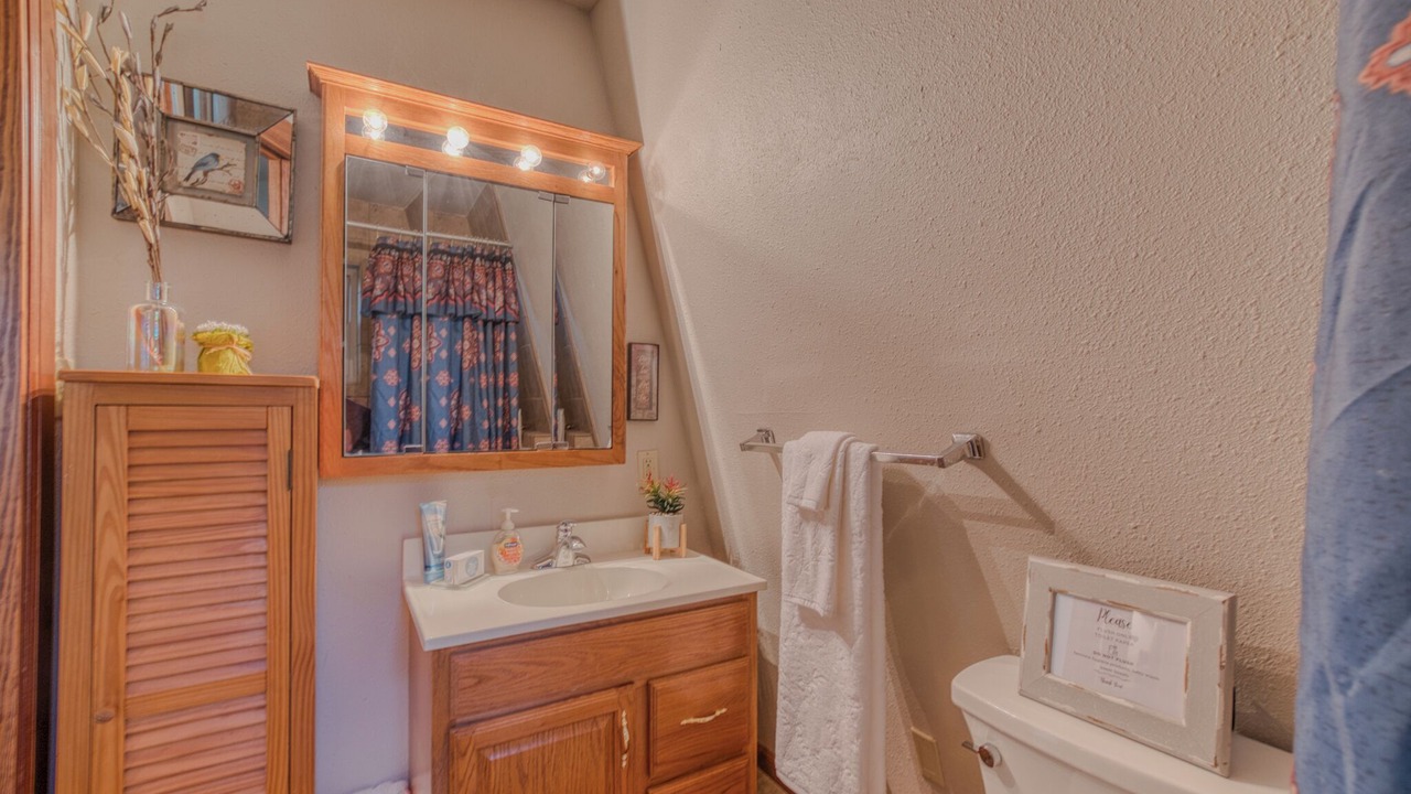 Photo of Bathroom in Cloudcroft